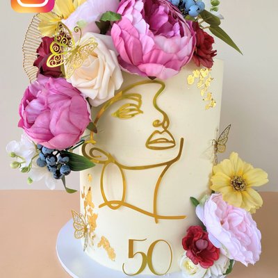 Cake by cakegenie.bundaberg