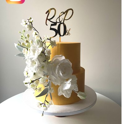 Cake by swirls_n_blossoms